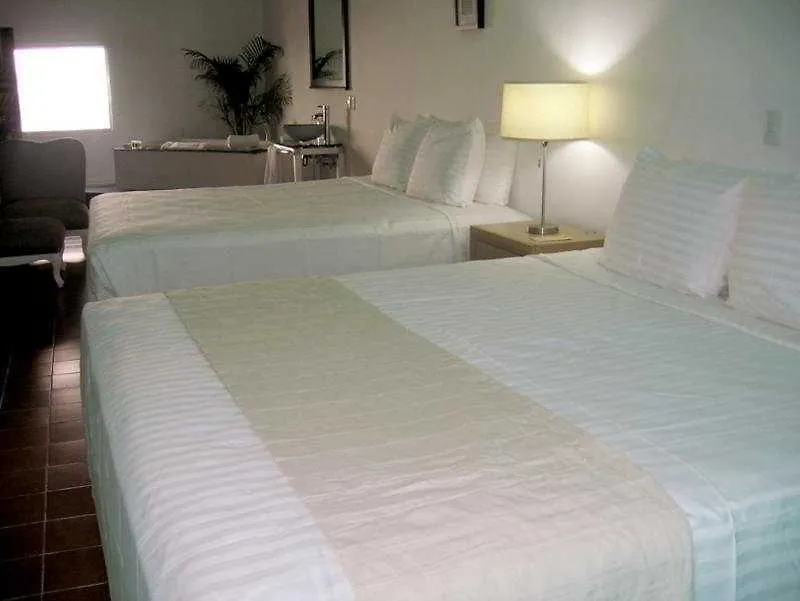 Mayafair Design Hotel Cancún 4*,